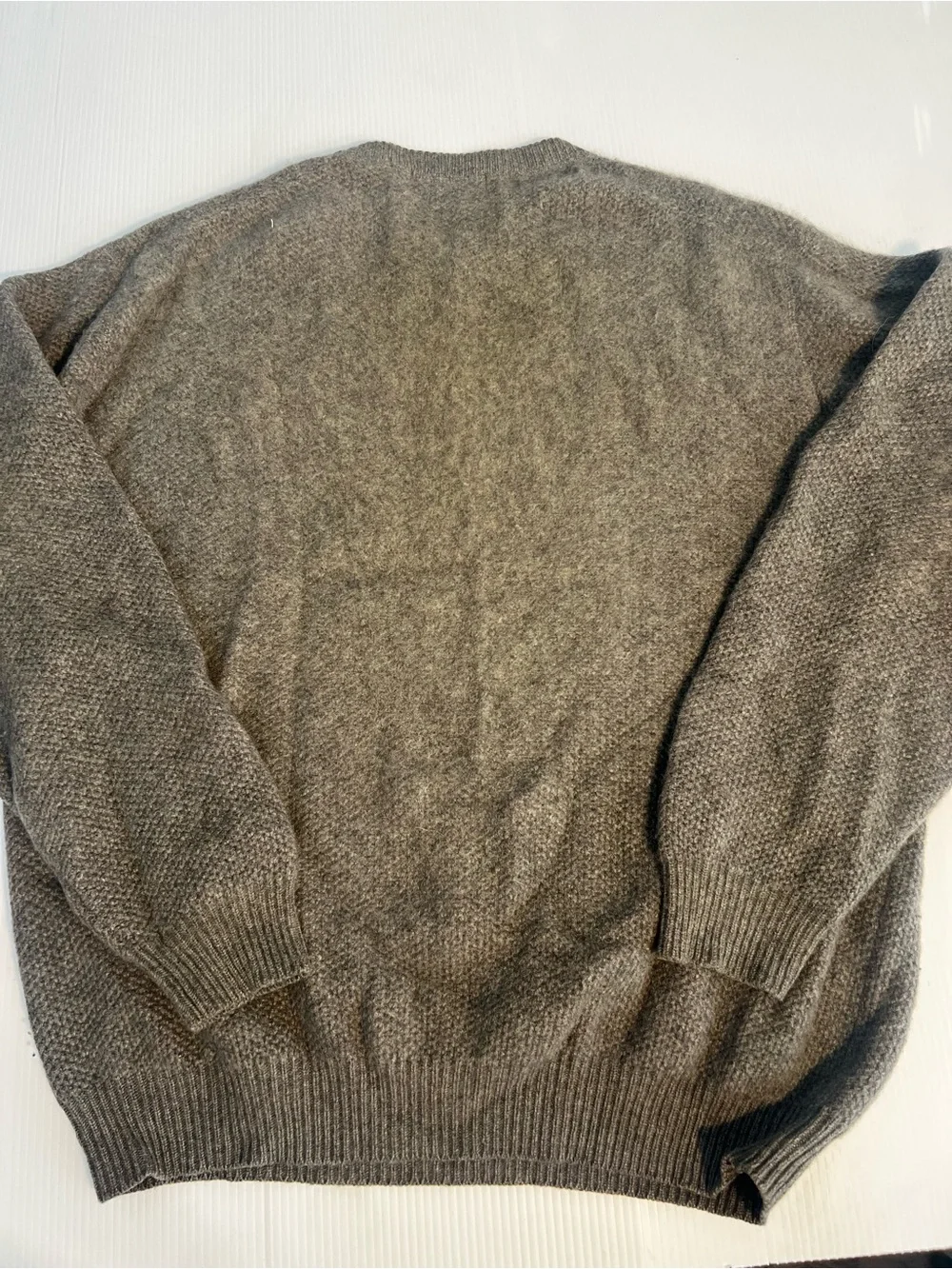 Davis and Squire hundred percent gray cashmere cable crewneck